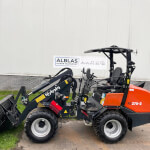 Kubota RT280-2 / Giant G2700HD+